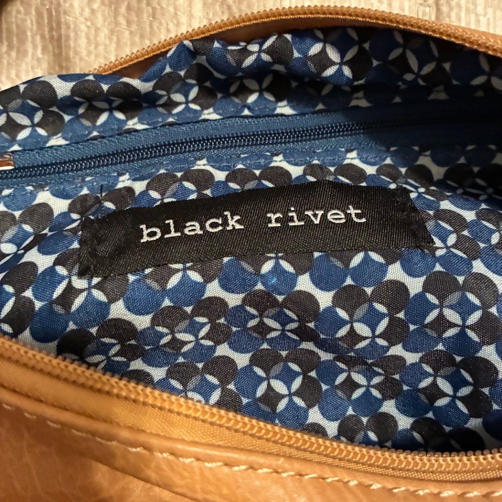 Purse - Picture 4 of 7